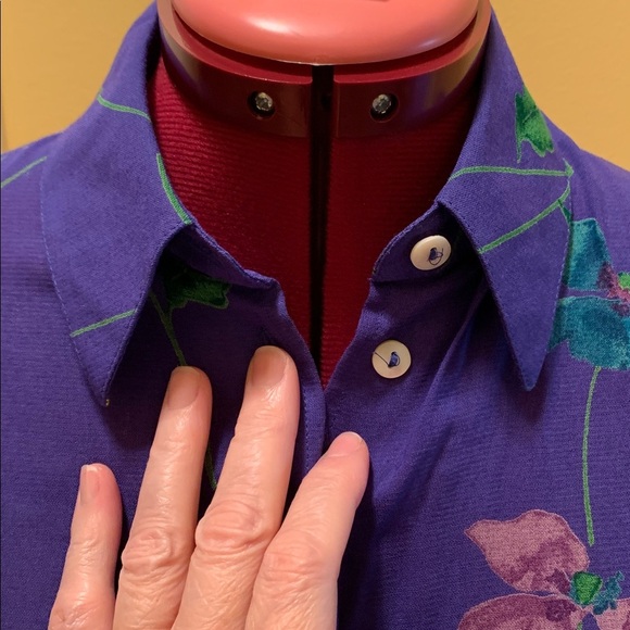 tru Vibrant Deep Blue Floral Casual Women’s Button Down short sleeved Shirt - Picture 2 of 10